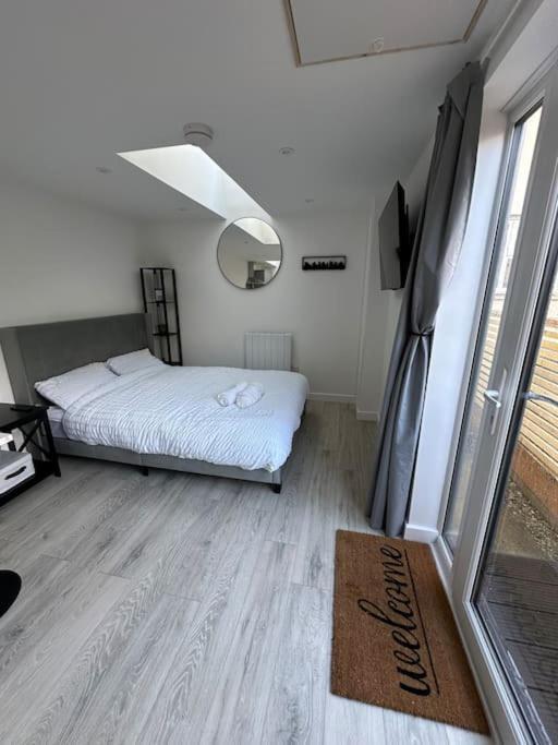 Whitsun Studio - Brand New Listing! Bristol Exterior foto