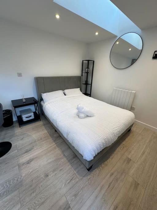 Whitsun Studio - Brand New Listing! Bristol Exterior foto