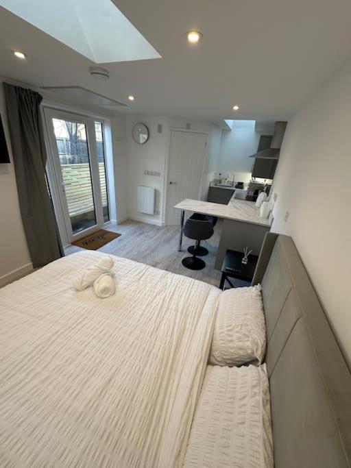Whitsun Studio - Brand New Listing! Bristol Exterior foto